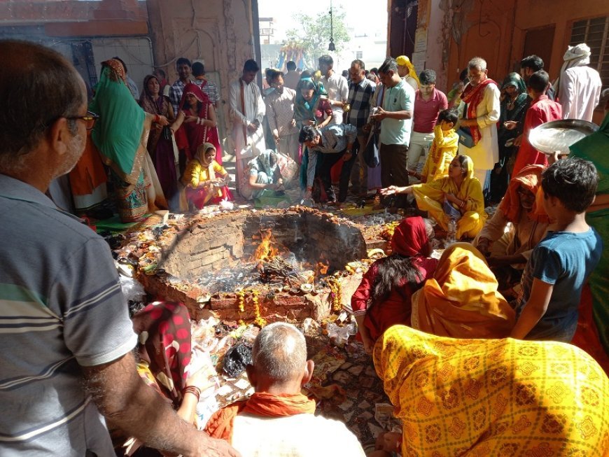 यूपी के मंदिरों में श्रद्धा का सैलाब- चैत्र नवरात्रि में विंध्यवासिनी मंदिर में 35 लाख से अधिक श्रद्धालुओं ने लगाई हाजिरी।