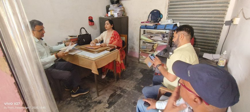 Lucknow News: योगी सरकार का निर्देश- खुले में न रहे गेहूं, गोदाम में रखा जाए सुरक्षित, अन्नदाता किसानों के हित में घर-घर पहुंच रही योगी सरकार