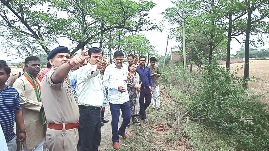 Hardoi News: CM के संभावित आगमन की तैयारियों को लेकर DM व SP ने कार्यक्रम स्थल का दौरा किया