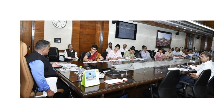 Lucknow News: मुख्य सचिव की अध्यक्षता में अटल आवासीय विद्यालय की SLMC बैठक संपन्न, CM के ड्रीम प्रोजेक्ट में शामिल