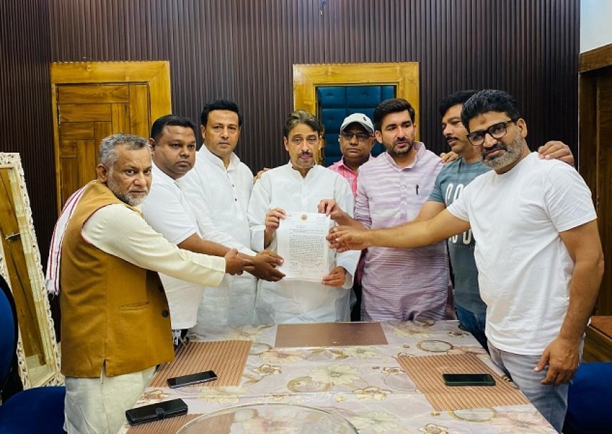 Saharanpur News: नगर निगम में टैक्स वृद्धि को लेकर पार्षद प्रतिनिधिमंडल ने सांसद इमरान मसूद को सौंपा ज्ञापन। 