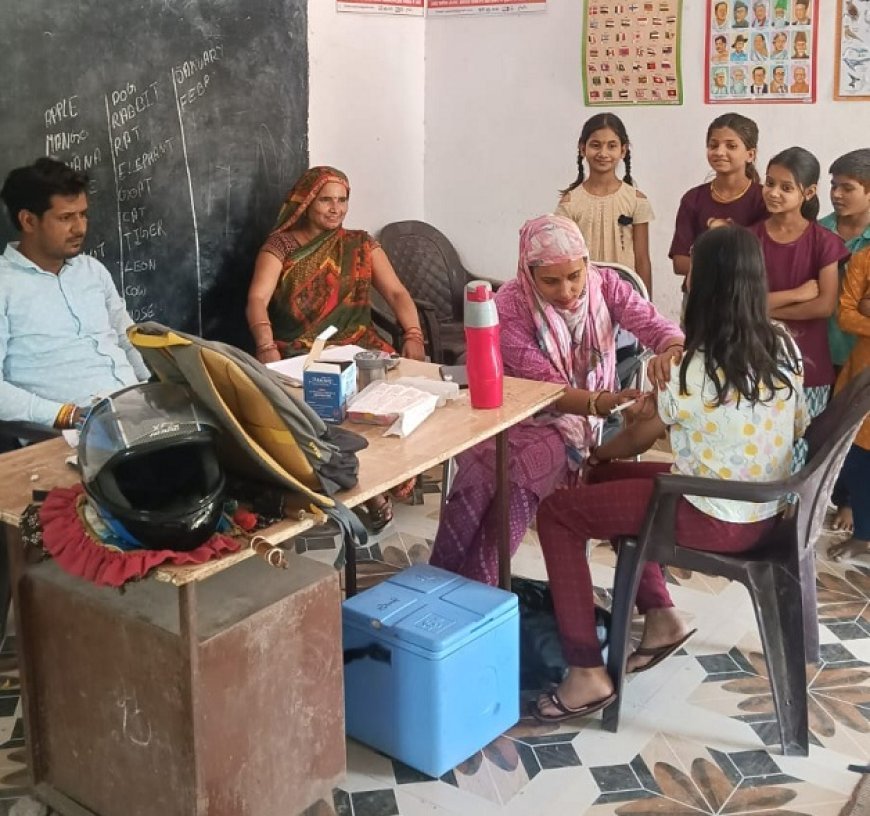 Hardoi News: प्राथमिक विद्यालयों में चलाया जा रहा टिटनेस डिप्थीरिया का टीकाकरण अभियान, 10 से 16 वर्ष के बच्चों को मिल रहा लाभ। 