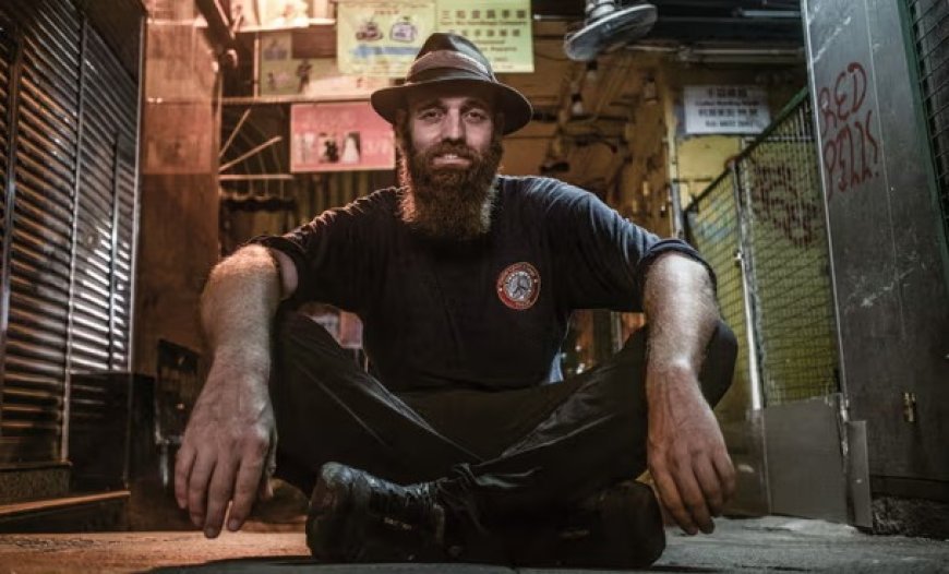 Ajab Gajab News: दुनिया का अजीबो - गरीब  इंसान- जिसने बिना प्लेन और ट्रेन के कर ली 203 देशों की यात्रा। । 