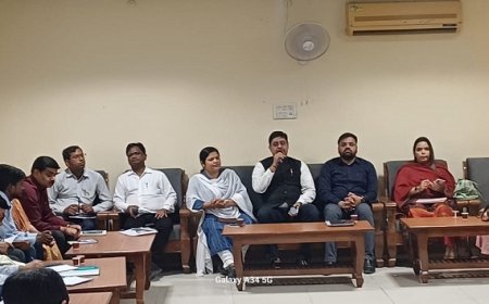 Lucknow News: राष्ट्रीय लोक अदालत 10 मई को सफल बनाने हेतु प्री-ट्रायल बैठक सम्पन्न। 