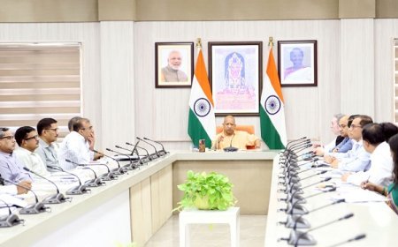 Lucknow News: मुख्यमंत्री योगी ने आकांक्षात्मक विकास खंडों की प्रगति पर जताई संतुष्टि, अंत्योदय लक्ष्य को जल्द पूरा करने के निर्देश। 