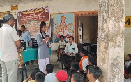 Hardoi News: रंग कार्यशाला का हुआ समापन- छात्र-छात्राओं को संगीत व इसकी बारीकियों के बारे में बताया।