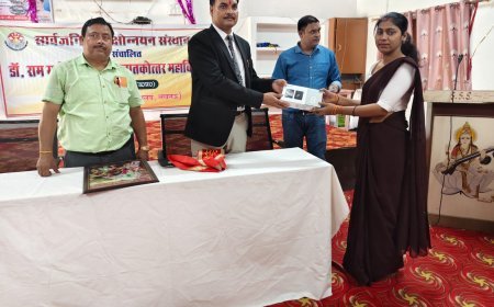 Hardoi News: मोबाइल तथा टैबलेट छात्रों और शिक्षकों दोनों के लिए सीखने और सिखाने की प्रक्रिया को बेहतर बनाता है: भूपेंद्र प्रताप सिंह