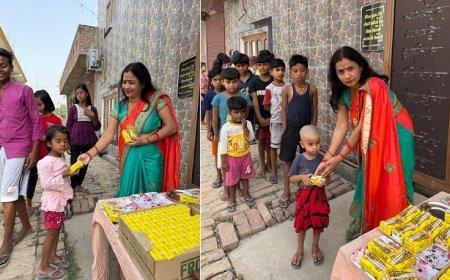 Hardoi News: जेठ के दूसरे बड़े मंगल पर समाज सेविका द्वारा प्यासों को पिलाई गई फ्रूटी, लिया आशीर्वाद। 