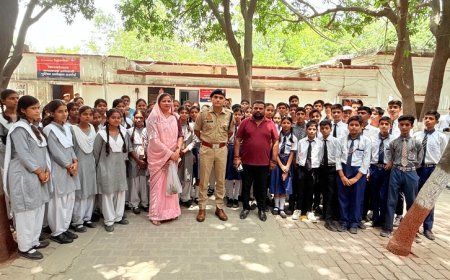 Hardoi News: समर कैंप में पुलिस अधीक्षक नीरज कुमार जादौन ने बच्चों को दिए सफलता के टिप्स।