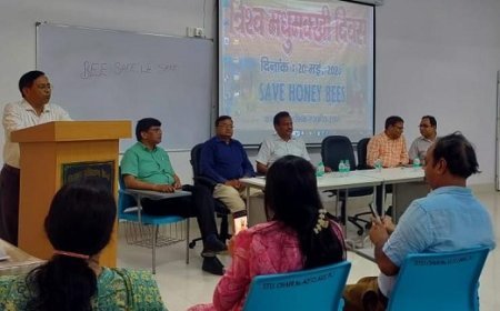 Lucknow News: राजकीय उद्यान, आलमबाग में मनाया गया विश्व मधुमक्खी दिवस। 