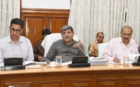 Lucknow News: प्राविधिक शिक्षा मंत्री ने की विभागीय निर्माण कार्यों की समीक्षा, हास्टल, लैब व शैक्षणिक भवन के कार्यों को प्राथमिकता से पूरा करने के दिए निर्देश