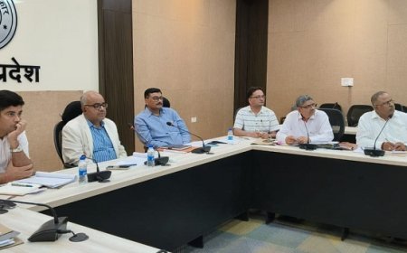 Kanpur News: बंधन श्रम उत्सादन समिति एवं जिला स्तरीय श्रम बन्धु समिति की महत्वपूर्ण बैठक संपन्न हुई। 