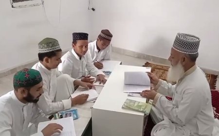 Sambhal News: मदसरा बोर्ड में सम्भल की मुस्कान, सिदरा ने मारी बाज़ी। 