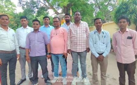 Sitapur News: ऑल इंडिया पत्रकार एकता संघ की मासिक बैठक संपन्न, संगठन के बिस्तार पर की गई चर्चा। 