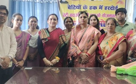 Hardoi News: राज्य महिला आयोग जनपद भ्रमण- उ0प्र0 राज्य महिला आयोग की सदस्य अपर्णा यादव ने किया निरीक्षण। 