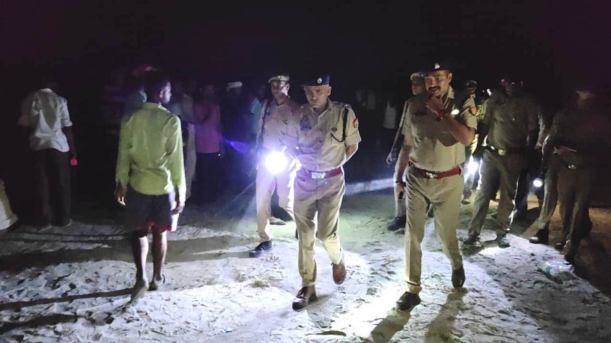 Hardoi News: नाव पलटने से नदी में 3 मासूम डूबे, सर्च आपरेशन जारी, SP ने निरीक्षण कर निर्देश दिए