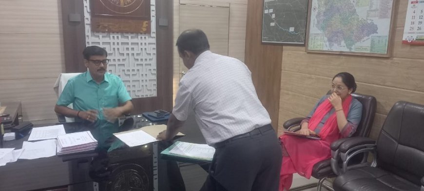 Hardoi News: शादी अनुदान योजना के सम्बन्ध में हुई बैठक। 