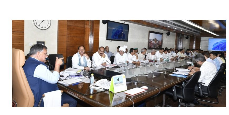 Lucknow News: मुख्य सचिव और विभिन्न किसान यूनियन के पदाधिकारियों की भेंट के बाद किसानों की समस्याओं को प्राथमिकता से निस्तारित करने के आदेश