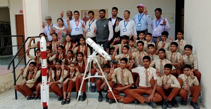 UP News: सीएम योगी के प्रयासों से AI-Drone सीख रहे श्रमिकों के बच्चे, ISRO भी कर रहा प्रतिभाओं को सलाम। 