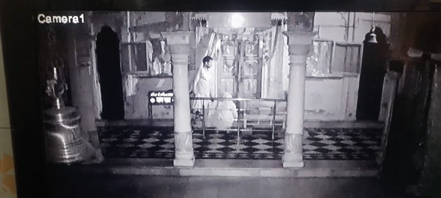 Hathras News: प्राचीन मंदिर गोविंद भगवान में चोरी का प्रयास, सीसीटीवी में कैद हुई पूरी घटना