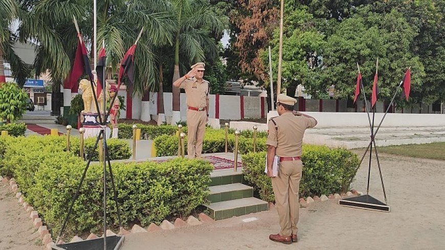 Hardoi News: पुलिस अधीक्षक ने किया परेड ग्राउंड का निरीक्षण, डायल 112 और आरटीसी बैरक की व्यवस्थाओं का लिया जायजा। 