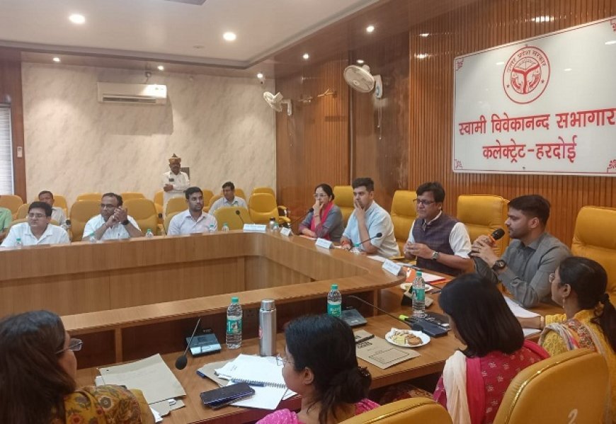 Hardoi News: मिशन मैदान को लेकर मंत्री ने दिये विस्तृत निर्देश- विद्यालयों में विकसित किये जाएं आदर्श खेल के मैदान। 