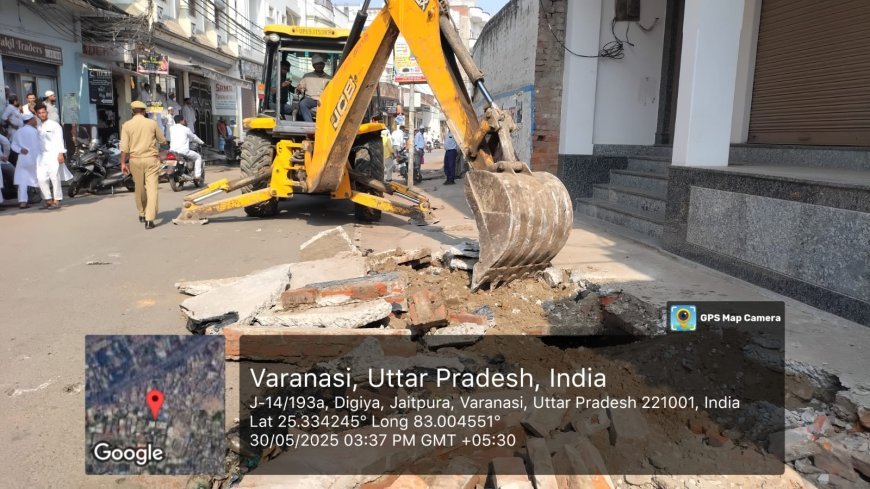 Varanasi News: वाराणसी में नालों पर अतिक्रमण के खिलाफ नगर निगम का बुलडोजर, 1.25 लाख का जुर्माना वसूला