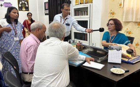 Lucknow News: भाषा विवि में नैक पीयर टीम ने पहले दिन किया विश्वविद्यालय का निरीक्षण ।