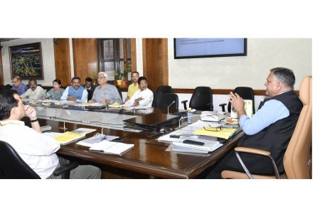 Lucknow News: मुख्य सचिव की अध्यक्षता में बाल चिकित्सा एवं स्नातकोत्तर शैक्षणिक संस्थान, नोएडा की 12 वीं शासी निकाय की बैठक संपन्न