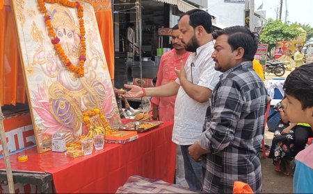 Hardoi News: जेठ माह के चौथे मंगलवार को नगर में जगह-जगह भंडारे की धूम रही