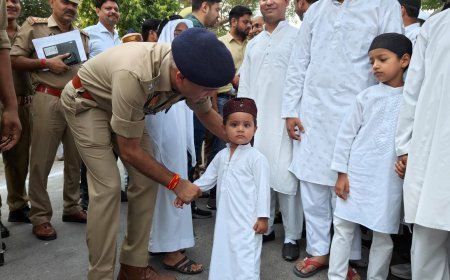 Hardoi News: ईद-उल-अजहा: हरदोई में शांतिपूर्ण रूप से हुयी नमाज, डीएम- एसपी ने लिया जायजा, पुलिस बल की उपस्थिति में नमाज पढ़ी गयी