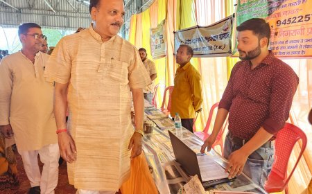 Hardoi News : हरदोई में किसानों को जैविक खेती और नवाचार की जानकारी, बीज मिनिकिट और मृदा स्वास्थ्य कार्ड वितरित