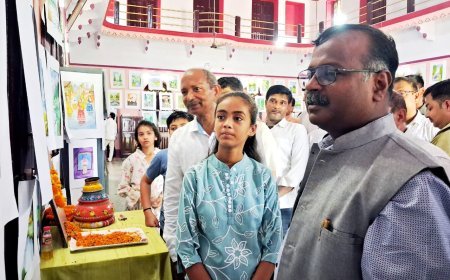 Ballia News: कला हमारे अंदर मनुष्यता का बोध पैदा करती है- प्रोफेसर संजीत गुप्ता