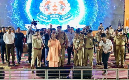 सीएम योगी ने डिफेंस एक्सपो मैदान का किया निरीक्षण, पुलिस भर्ती के अभ्यर्थियों को वितरित किये जाएंगे नियुक्ति पत्र। 