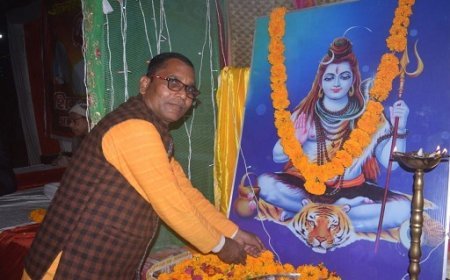 Hardoi News: आध्यात्मिकता व भक्ति मार्ग पर चलकर संतों भक्तों ने परमात्मा को साधा है- आचार्य अशोक