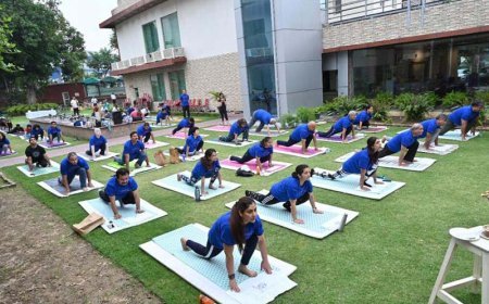 Lucknow News : अंतर्राष्ट्रीय योग दिवस के अवसर पर संस्कृति विभाग के अधीनस्थ संस्थानों द्वारा विविध आयोजन