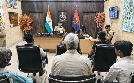 Hardoi News: पुलिस अधीक्षक ने जनसुनवाई में सुनीं 51 शिकायतें, त्वरित कार्रवाई के दिए निर्देश