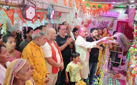 Hardoi News: भक्तिभाव, उल्लास और दिव्यता से सजा श्री बांके बिहारी सरकार का वार्षिक उत्सव, अलौकिक श्रृंगार व दिव्य आरती ने मोहा मन