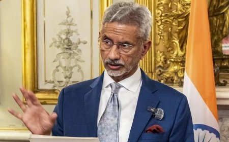 Politics News: विदेश मंत्री एस. जयशंकर का सख्त संदेश- भारत के साथ सहयोग से पड़ोसियों को लाभ, दूरी से नुकसान, पाकिस्तान को बताया अपवाद। 