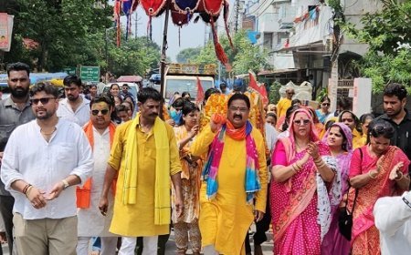 हरदोई में श्री शिव भोले मंदिर में माँ महाकाली व साईं बाबा का स्थापना दिवस पर हरदोई में भव्य शोभा यात्रा व भंडारा। 