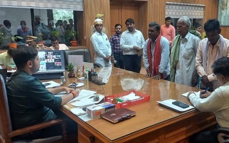 Hardoi News: जिलाधिकारी अनुनय झा ने जन सुनवाई में सुनीं 139 शिकायतें, त्वरित निस्तारण के दिए निर्देश। 