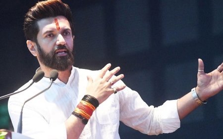Politics: चिराग पासवान का बिहार विधानसभा चुनाव में उतरने का ऐलान- 'बिहार फर्स्ट, बिहारी फर्स्ट' का सपना साकार करने की कवायद।