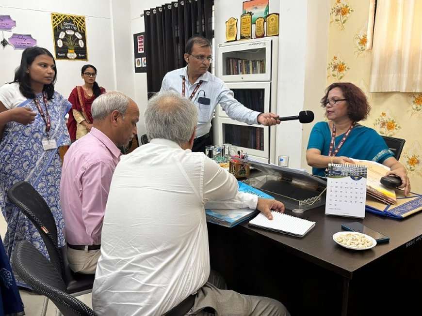 Lucknow News: भाषा विवि में नैक पीयर टीम ने पहले दिन किया विश्वविद्यालय का निरीक्षण ।