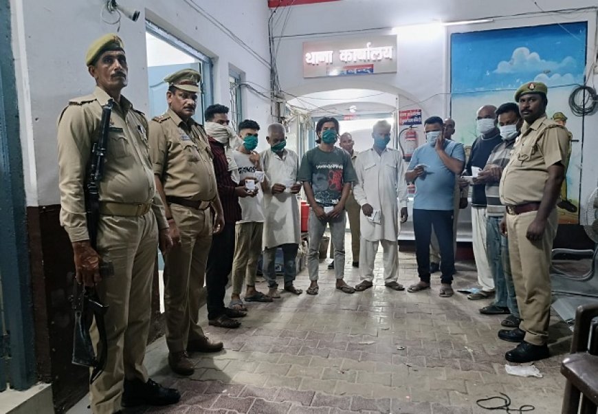 Deoband News: थाना प्रभारी धर्मेंद्र सोनकर का जुआरी गैंग पर बड़ा प्रहार, आठ जुआरी गिरफ्तार, नकदी व ताश की गड्डी बरामद। 