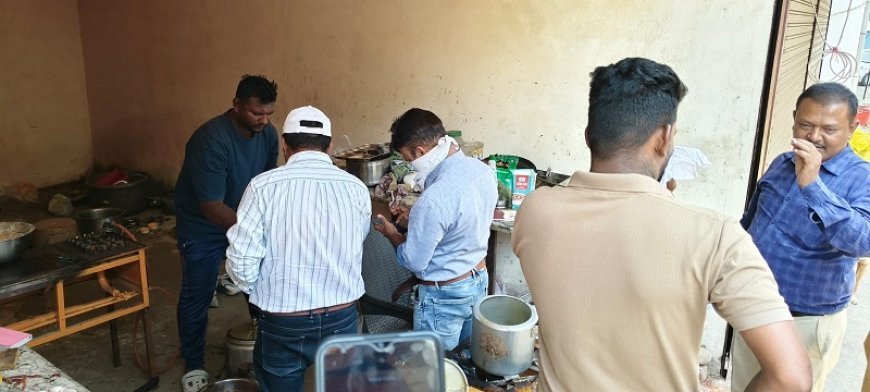 MP News: YG KING रेस्टोरेंट में गौमांस पकाने की सूचना पर पुलिस-प्रशासन की संयुक्त कार्रवाई, होटल सील, दो आरोपी गिरफ्तार। 