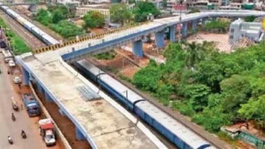 अजब गजब: भोपाल का ऐशबाग ओवरब्रिज- 90 डिग्री टर्न ने बनाया मजाक का विषय, इंजीनियरिंग लापरवाही पर सोशल मीडिया पर उमड़ा आलोचना का सैलाब। 