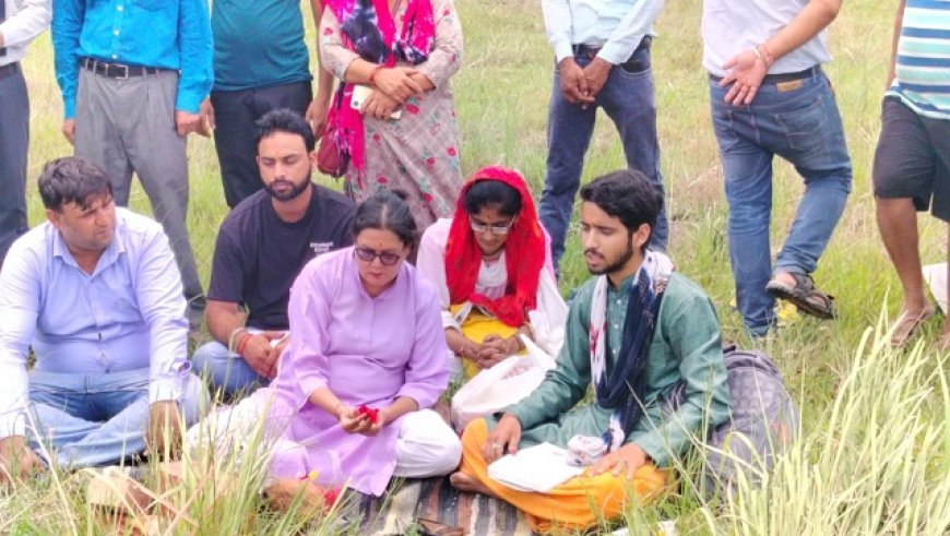 UK News: भूमि पूजन के साथ बरहैनी में कलैक्शन सेंटर का निर्माण प्रारम्भ। 