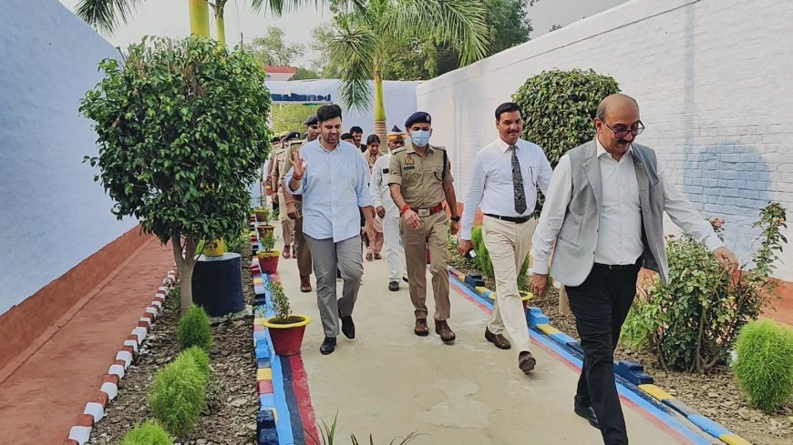 Hardoi News: जिला न्यायाधीश, जिलाधिकारी और पुलिस अधीक्षक ने किया जिला कारागार का निरीक्षण, अधिकारियों को दिए सुधार के निर्देश