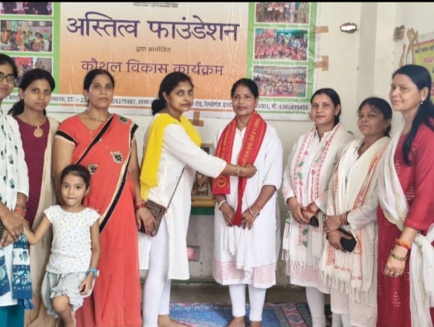 Hardoi News : अस्तित्व फाउंडेशन द्वारा महिला सशक्तिकरण शिविर का नवम दिवस योग व सांस्कृतिक गतिविधियों के साथ सम्पन्न