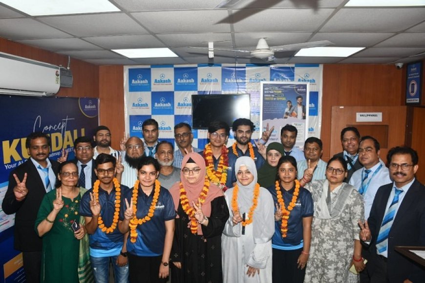 नीट यूजी 2025: कानपुर में चमका ‘आकाशियन’ तनीषा का सितारा, एआईआर 29 के साथ टॉप पर; AESL के 3 और छात्रों ने भी मारी बाज़ी। 